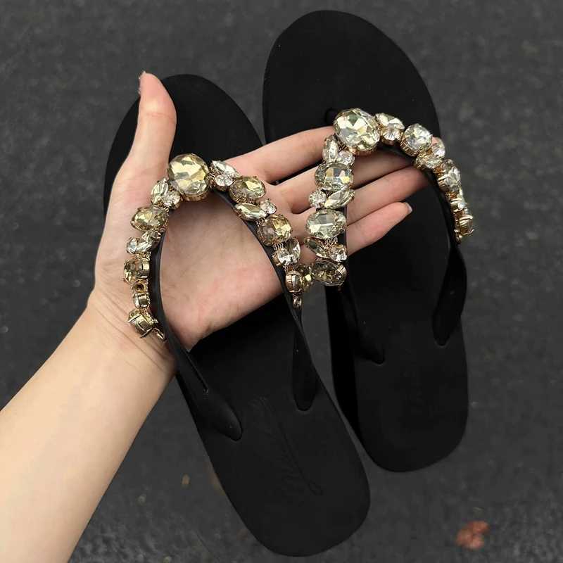 SUOJIALUN 2025 Summer New Women Slipper Fashion Bling Crystal Slip On Flip Flop Shoes Soft Flat Heel Dress Slides Sandal K260312