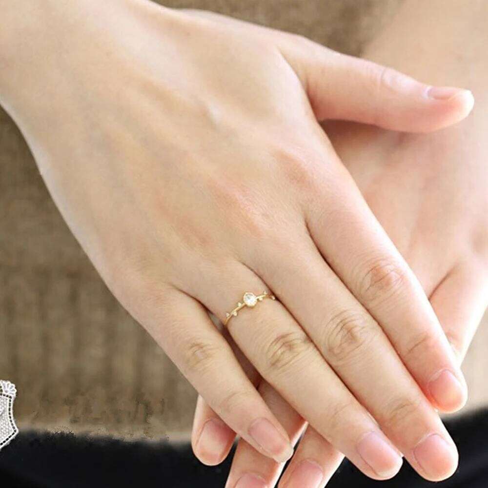 Huitan Dainty Women's Thin Gold Color Inlaid Crystal Cubic Zirconia Wedding Rings Fashion Exquisite Lady Jewelry Wholesale H260312