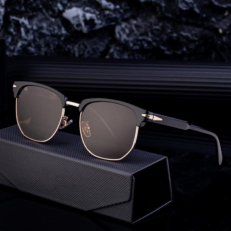 2026 New Retro Square Frame Polarized Sunglasses for Men, Outdoor High-End Sun Protection Sunglasses, Men's Wholesale