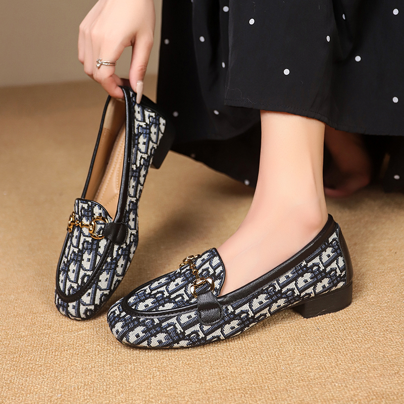 Soft leather women's daily versatile and comfortable high-heeled thick soled shoes, women's work pants, small leather shoes, metal buckle de