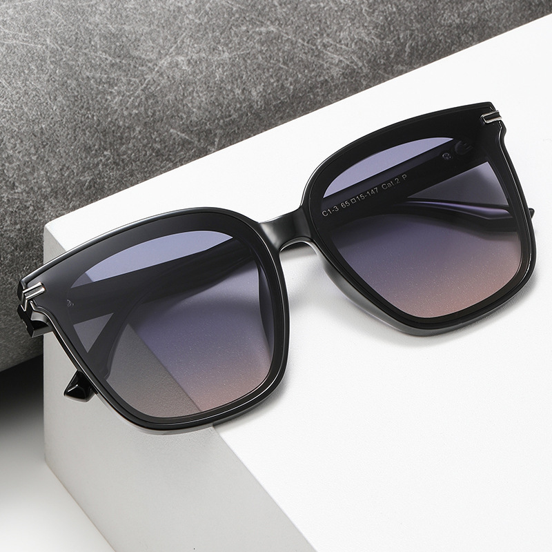 2026 New Square Large Frame Sunglasses for Women, Trendy Sun Protection GM Style Sunglasses, Women's Wholesale