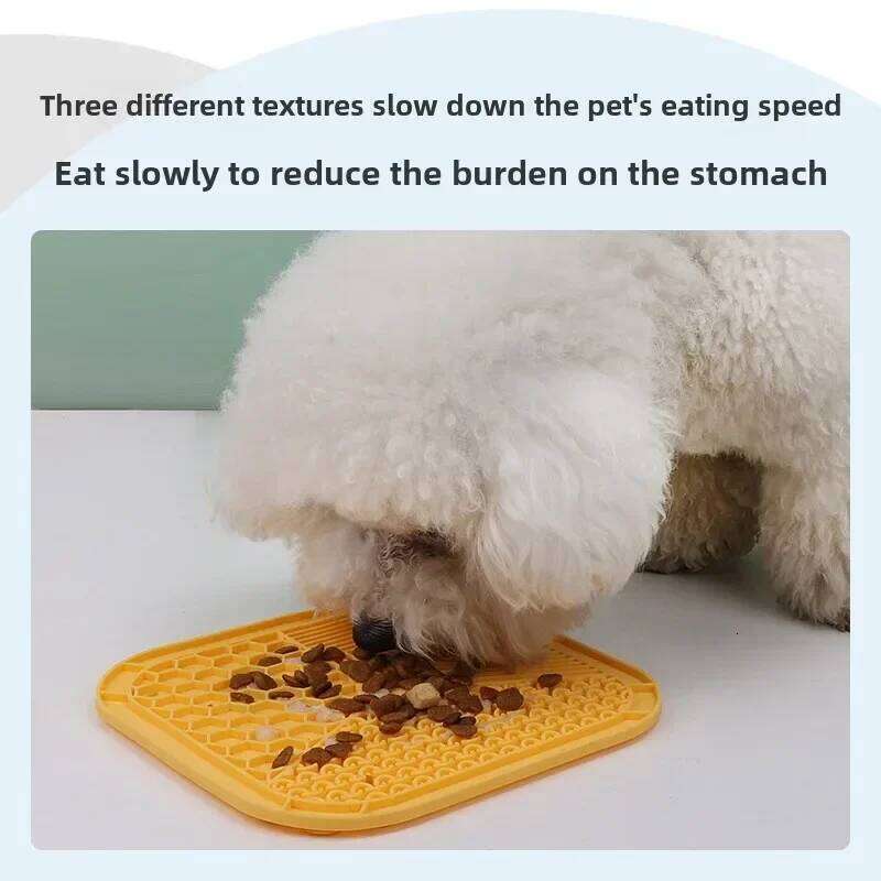 Lick Pet Lunch Mat Slow Food Pad for Cats and Dogs Powerful Suction Cup Easy To Wash Silicone Material 26Y0312