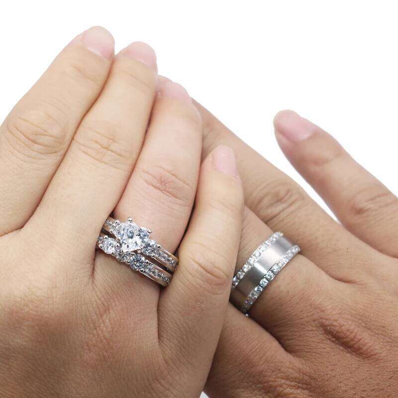 Fashion Couple Luxury Women Heart Rhinestone Zircon Rings Bridal Set Men Stainless Steel CZ Ring Wedding Band Jewelry Gift W260311