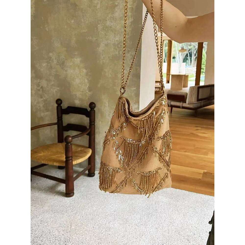 Fashion Dinner Women's 2025 Spring New Sequined Fringed Portable Shoulder Versatile Elegant Messenger Bag