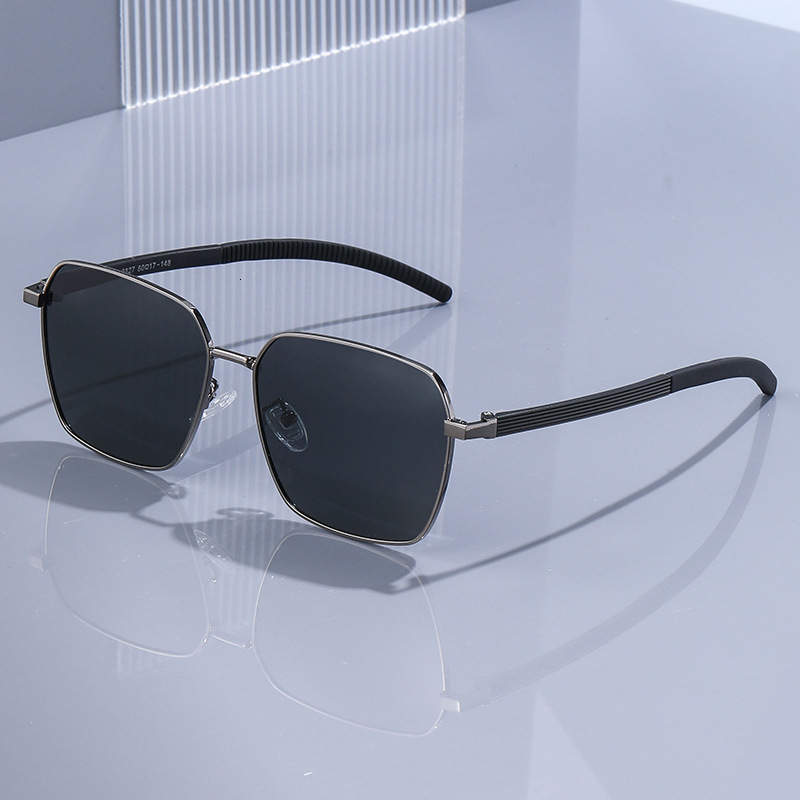 2026 New Fashion Small Square Frame Polarized for Men Driving Sunglasses High-end Wholesale