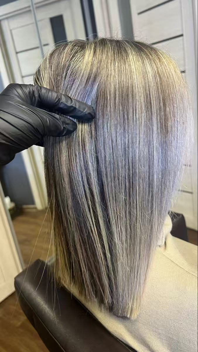 Super cute Cuticle aligned european human hair wig raw virgin hair bob layered cut platinum ash blonde ombre balayage full lace frontal wig for white 