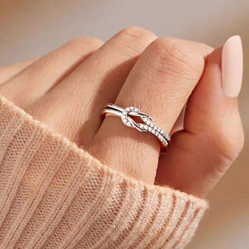 Huitan Creative Design New Women Finger Rings Silver Color Exquisite Cubic Zircon Accessories Good Quality Wedding Band Jewelry H260312