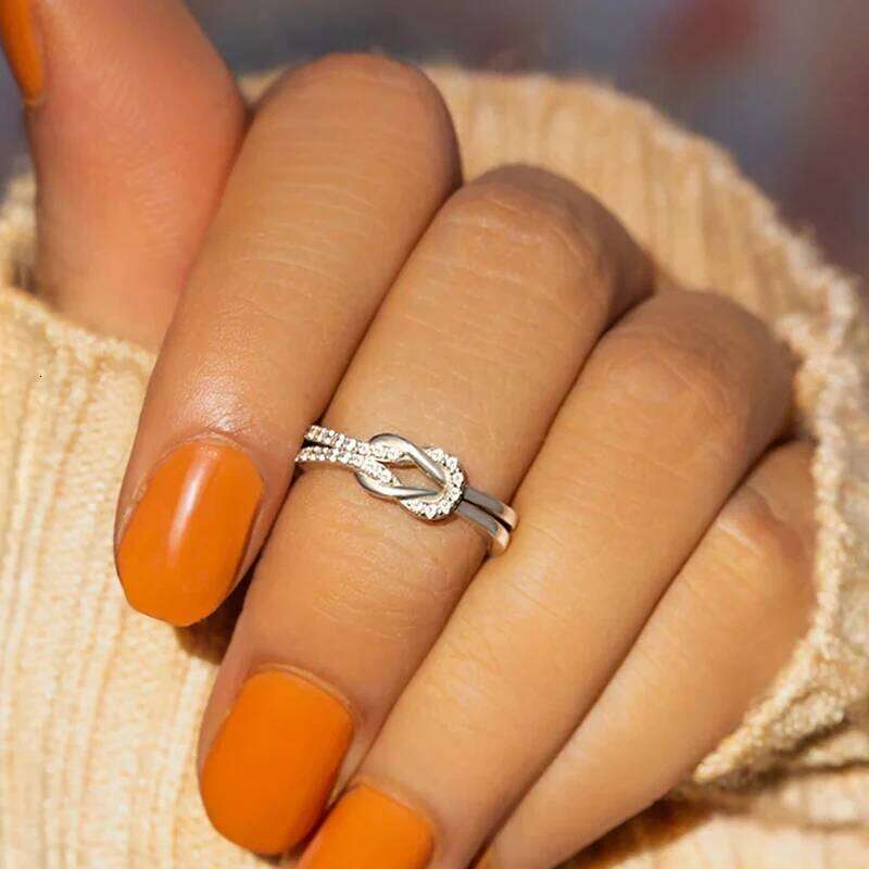 Huitan Creative Design New Women Finger Rings Silver Color Exquisite Cubic Zircon Accessories Good Quality Wedding Band Jewelry H260312