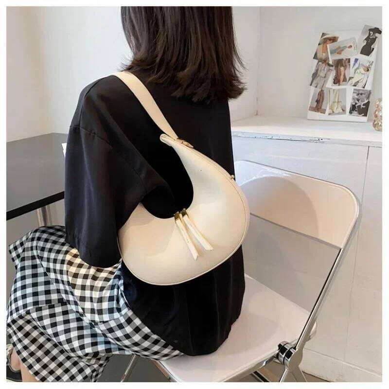 Luxury PU Leather Women S Shoulder With Adjustable Strap Fashionable Solid Color Half Moon Hobo Bag TIANOUDAISHU