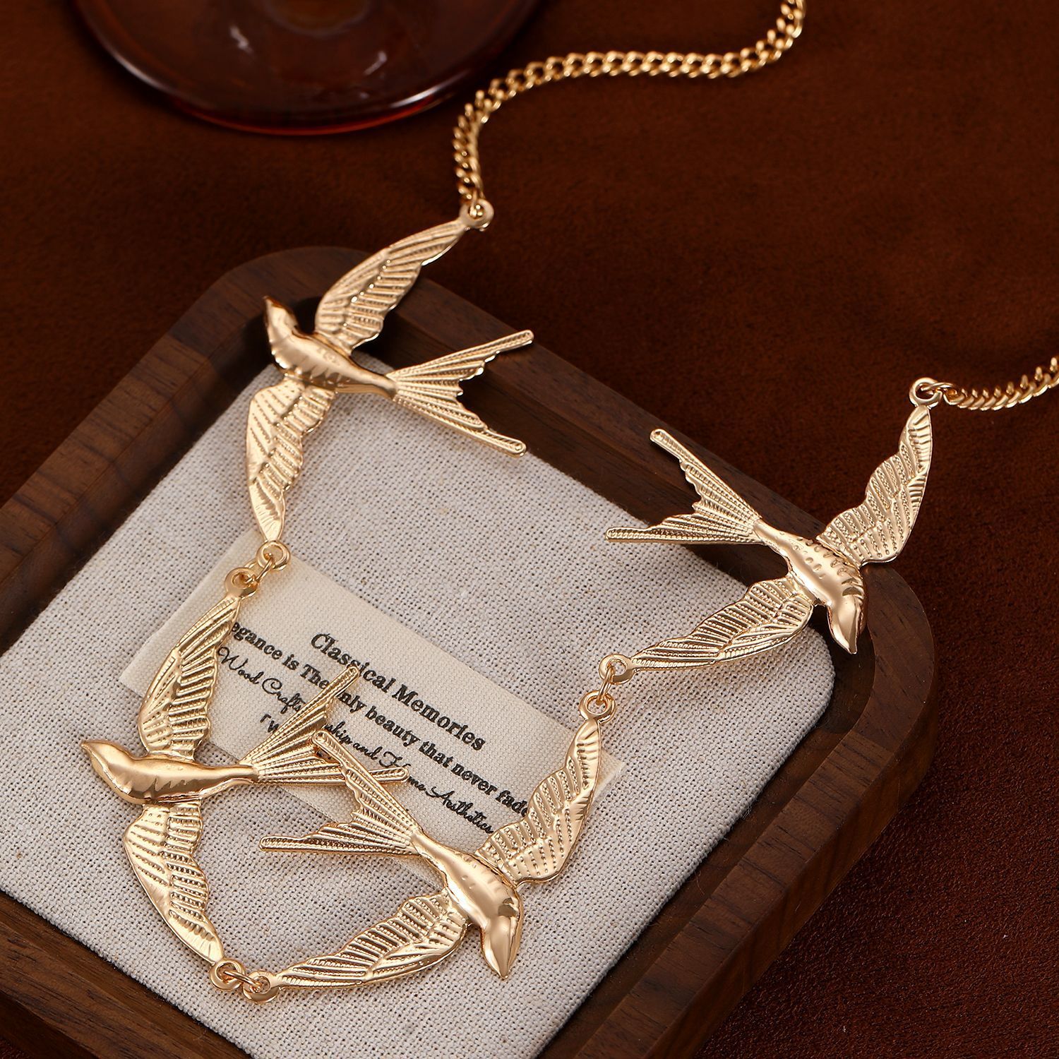 Free Shipping Trendy Little Swallow Connected Niche Design Sense Personality Fashionable Temperament Necklace Jewelry For Women