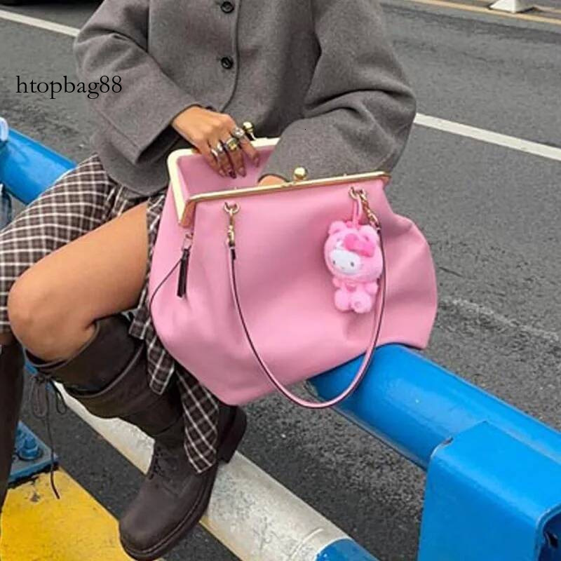 2026 New Shell Clutch Clip Bags For Women Luxury Designer Handbag And Purses Fashion Ladies Large Capacity Evening Bag