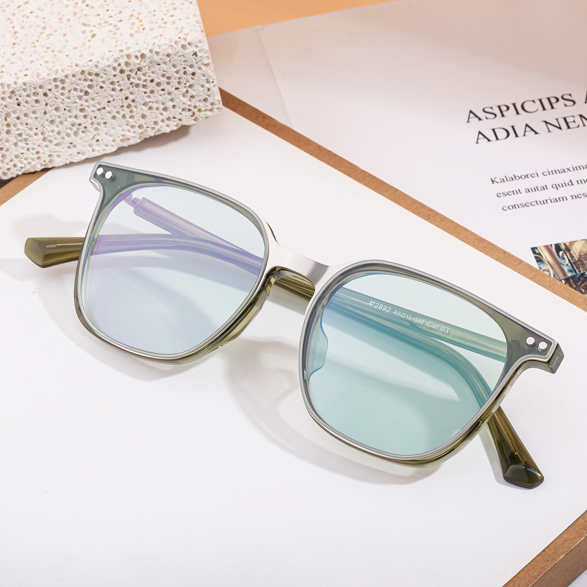 2026 New Fashion Square Frame Photochromic Magnetic Clip-On Trendy Acetate Sunglasses for Men,