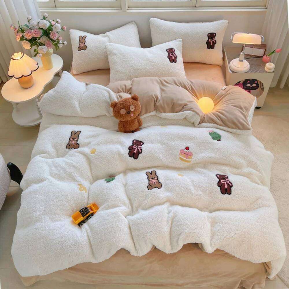 Embroidery Thickened Milk Fleece Bedding Winter Comforte Warm Bedroom Decor Quilt Cover Bed Sheet Pillowcase Four-Piece Set H260312