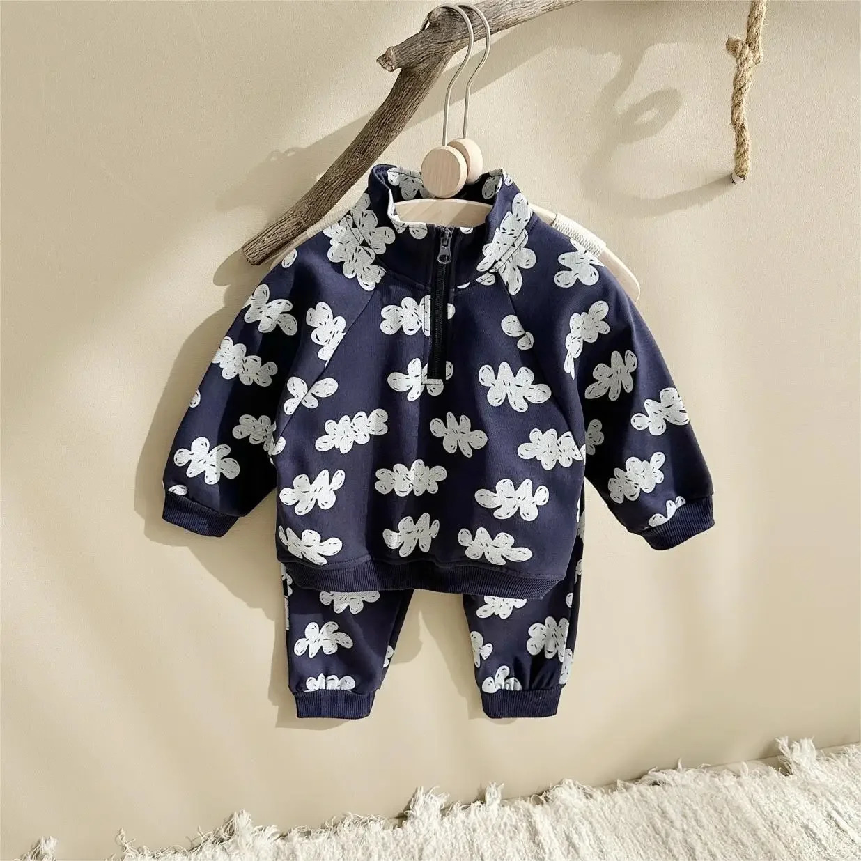 Autumn Baby Clothes Sets Boys Girls Sweatshirts Long Sleeve Pullover Sweatpants Suit Kids Outfit 2Pcs Children 260311