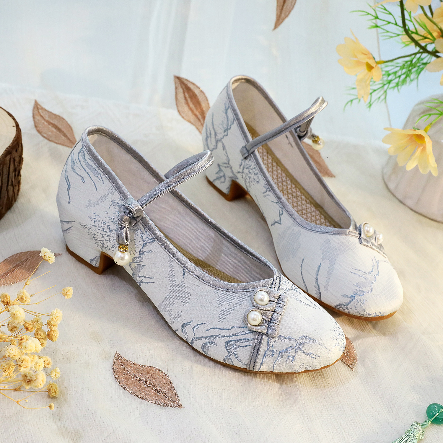 STAOXINDIKE 2025 New Low Heel Kitten Heel Fabric Blue Toe Casual Evening Narrow Budget Synonyms