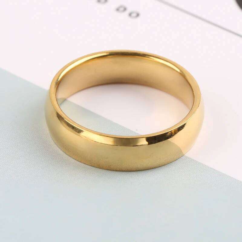 2023 New Fashion Simple Smooth Stainless Steel Ring for Women and Men Classic Gold Color Couple Rings Wedding Engagement Jewelry H260312