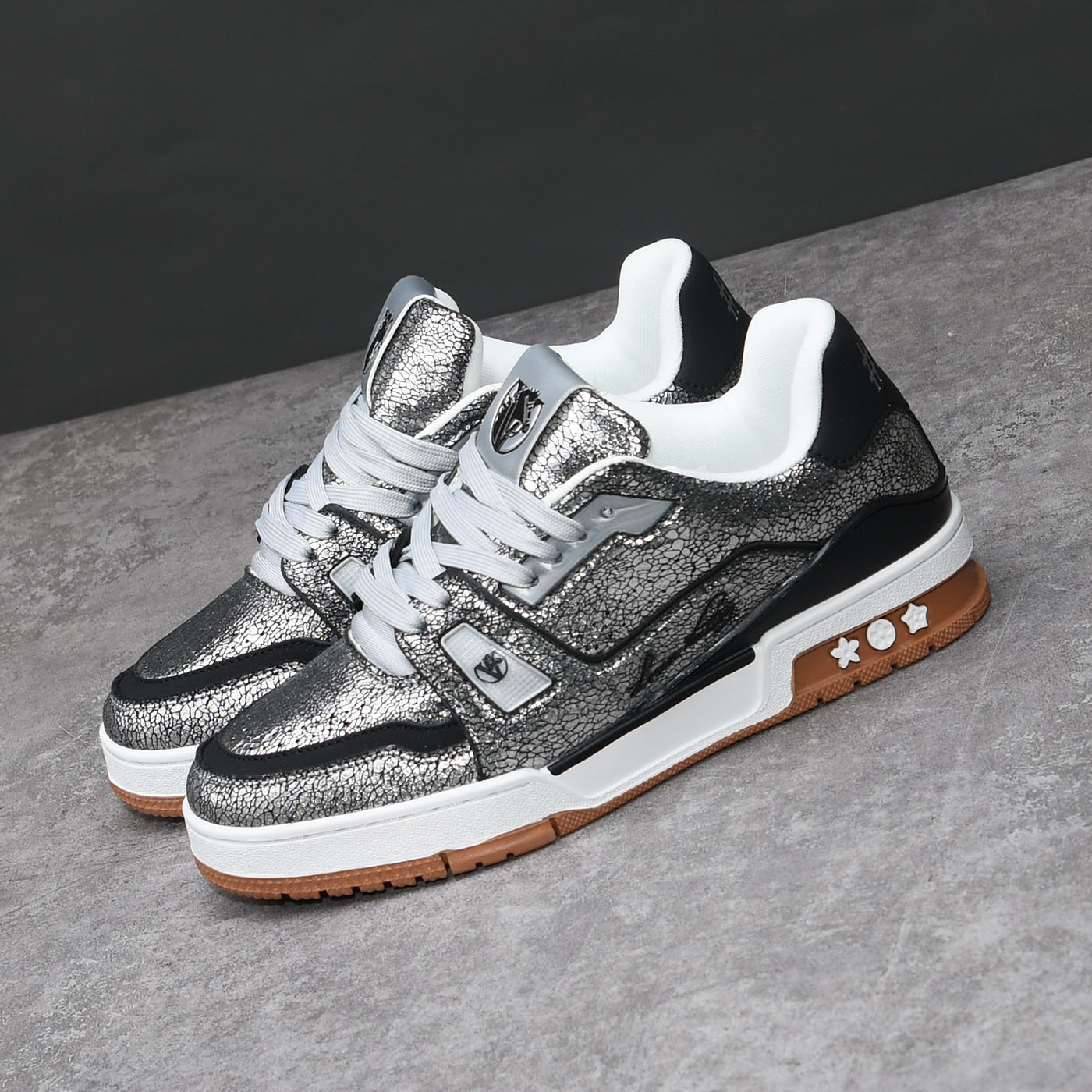 2026 Spring Summer Fashion Men's and Women's Shoes New Design Trendy Lightweight Comfortable Sports Shoes for Couples Versatile Breathable C