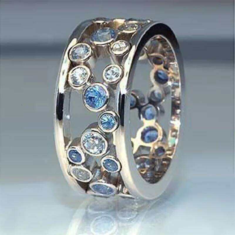 Huitan Hollow Out Big Small Blue White Stone Alternate New Design Women Finger Ring Dance Party Versatile Style Fashion Jewelry H260312