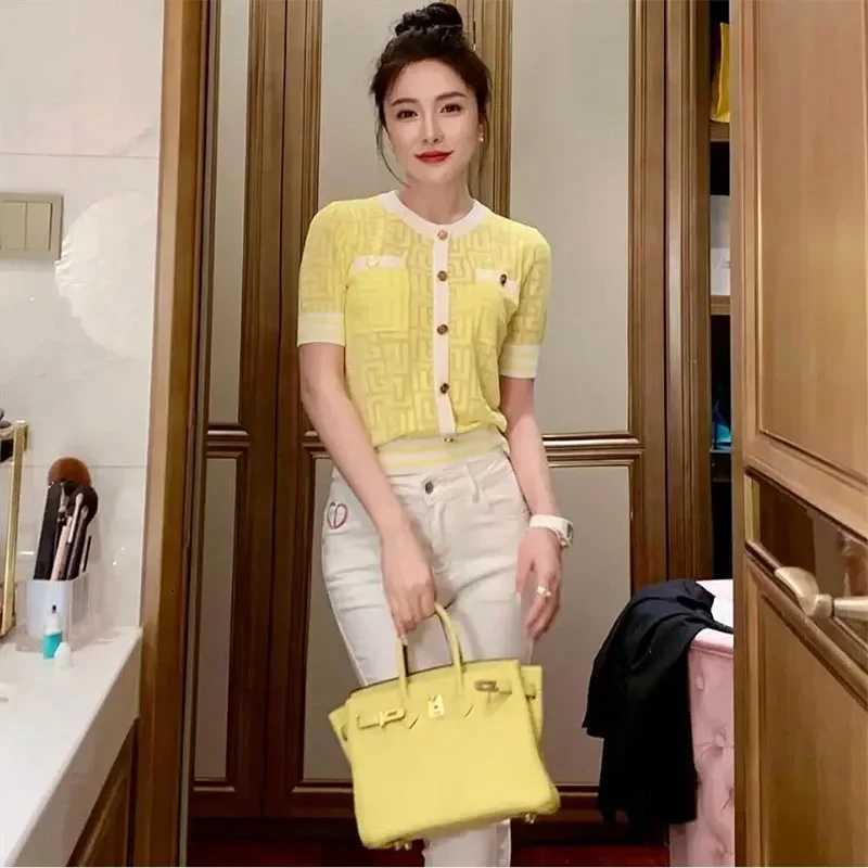 Korean Style Fashion Chic Slim O-neck Knit Tops Summer Women Short Sleeve Hollow Out Chic Geometric Jacquard Thin Pullovers906T260312