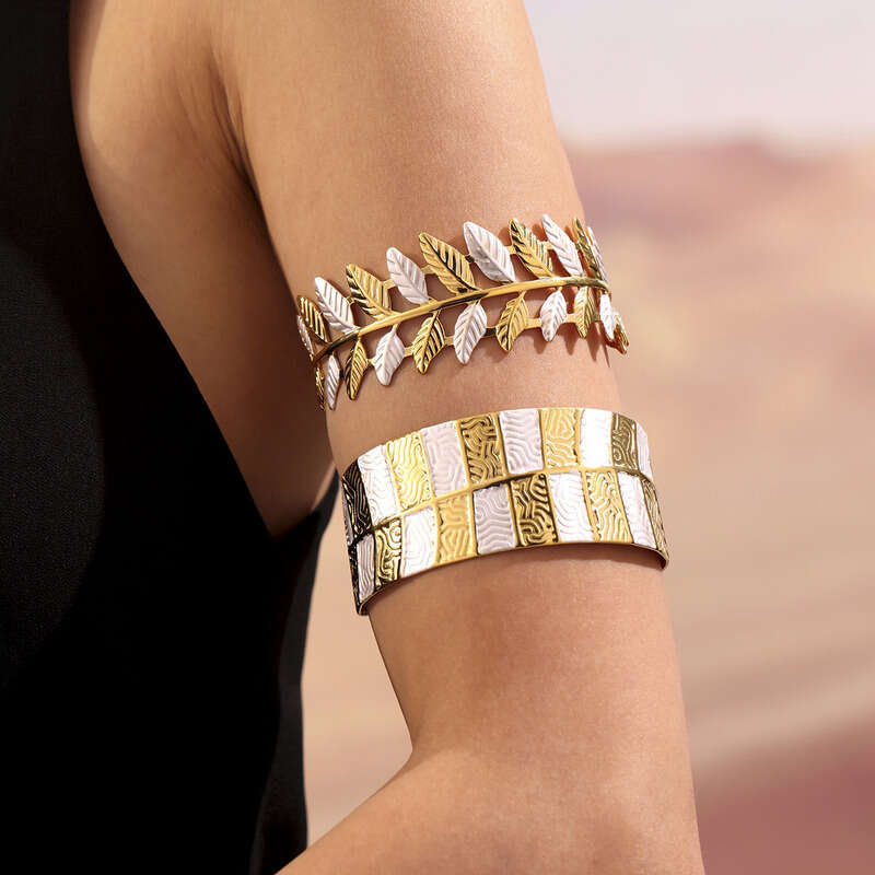 Women's Bohemian Bracelet: Fashion Pleated Round Open Stainless Steel Bangle & Arm Ring, Minimalist Style, Unique Wristband, Light Luxury Jewelry