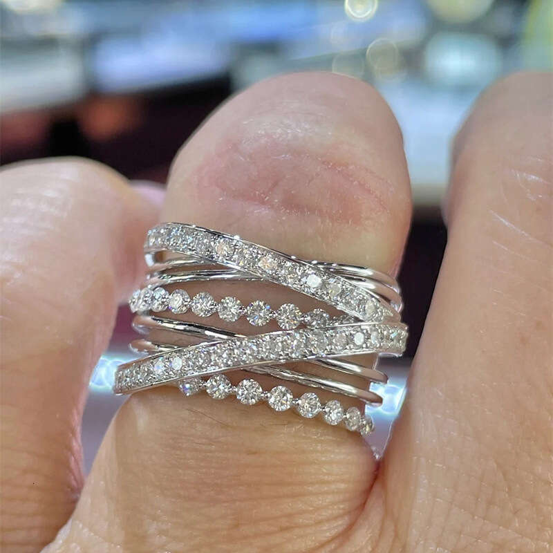 Designer Luxury Rings for Women Men New Zirconia Inlaid Chain Geometric Silver Diamond Light Luxury Cross Ring