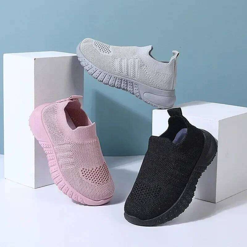 Solid Color Breathable Knitted Sports For Children Aged 1-8 Slip-on Casual Shoes Cross-border Explosion Style H260312