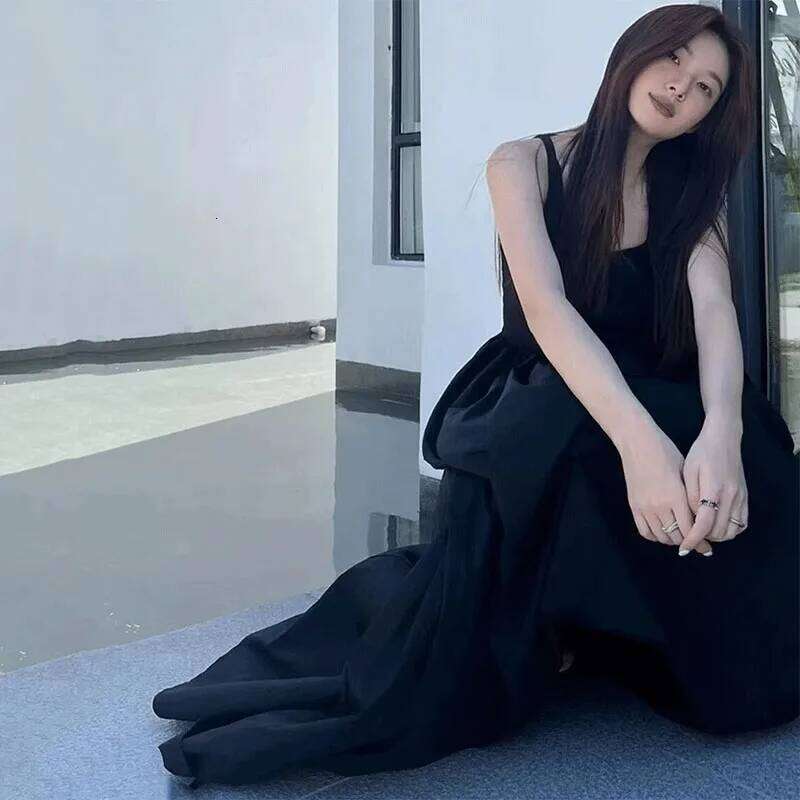 Fashion Black Strapless Long Dress Women Slim Sleeveless O-Neck High Waist Dresses Female 2025 Spring Summer new Party Vestidos C260312