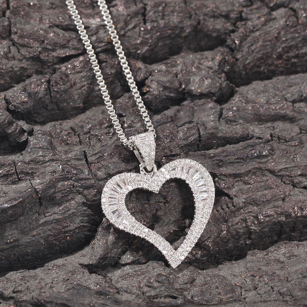 Ins Style Cubic MoissaniteVVS Small Heart Pendant Hip Hop Simple MoissaniteVVS Pendant Jewelry