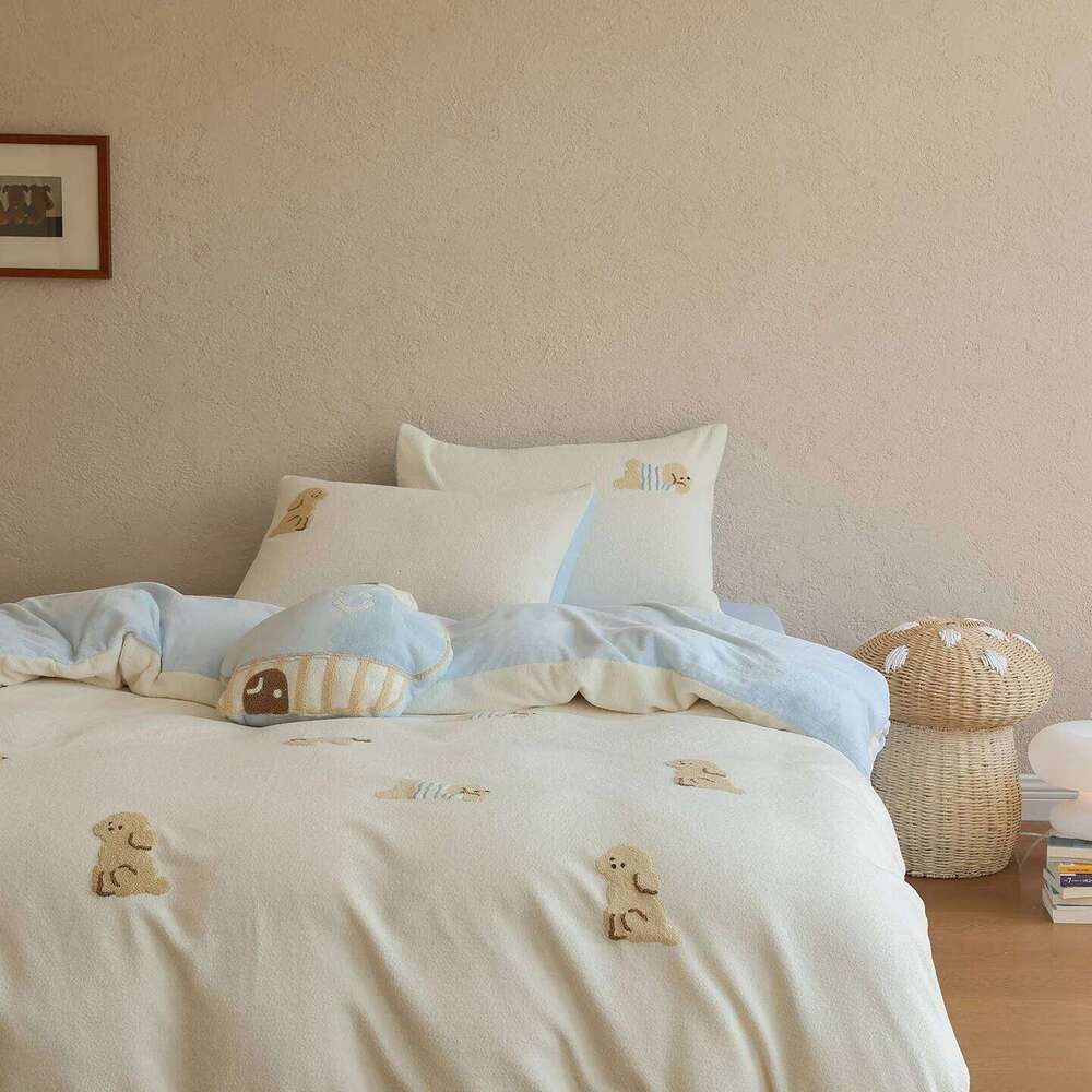 Cartoon style thickened warm winter milk fleece four-piece set towel embroidered quilt cover mattress bedding H260312