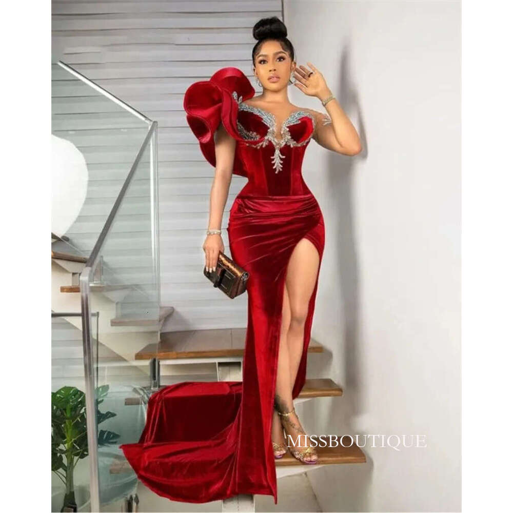 Sexy Red Velvet Mermaid Prom Dresses 2026 Sheer Neck Beads One Sleeve Side Split Formal Evening Party Gowns Elegant Robe De Bal J01 B0312