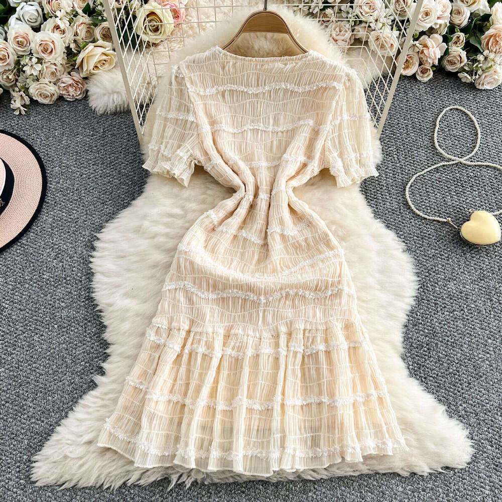 Light luxury socialite style diamond embellished V-neck short sleeved women's dress with a22 high-end lace stitching