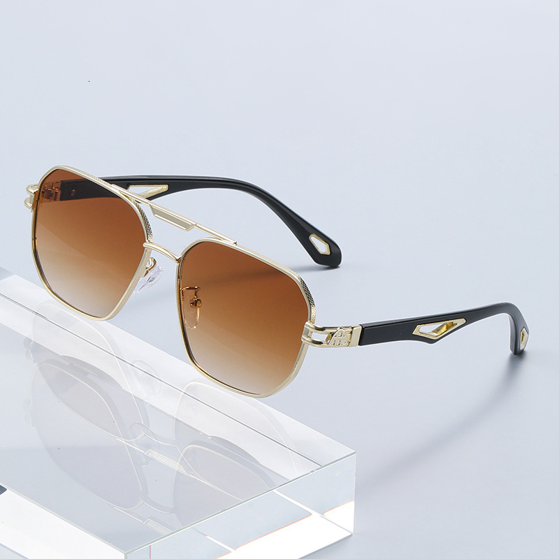 New Square Frame Metal Fashion Versatile Multi-color Style Trendy UV Protection Travel Sunglasses