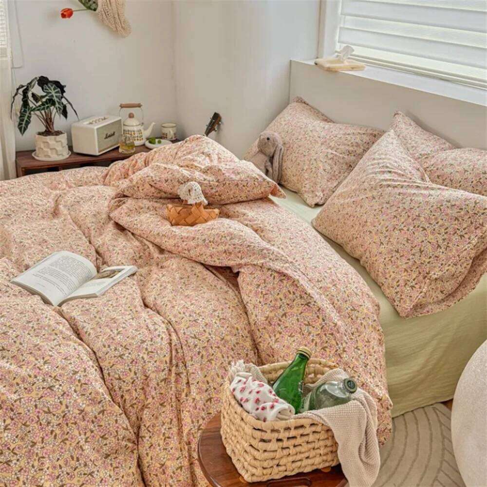 Korean Style Sausage Dog Floral Girl Heart Four Set, Washed Cotton Bed Sheet Hat Student Duvet Three Piece Set H260312