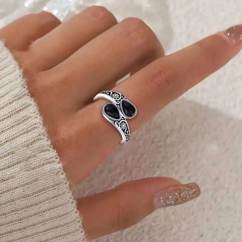 Huajie Women's Black/White Moonstone Inlaid Elegant Opening Rings Carving Patterns Party Lady New Ring Jewelry Accessories H260312