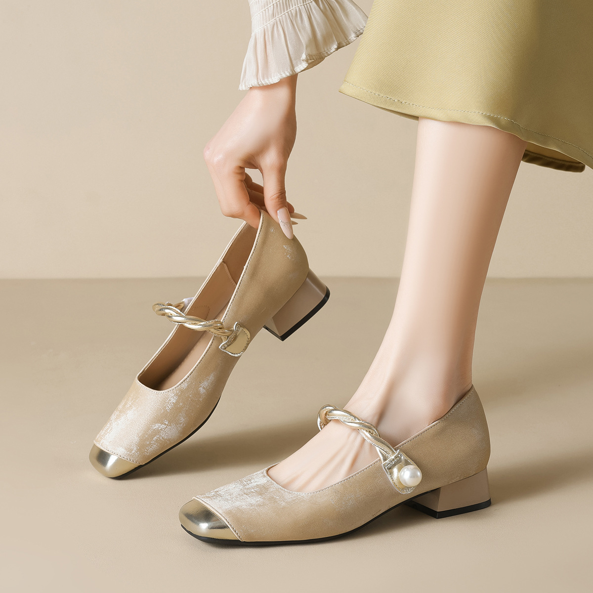STAOXINDIKE 2025 New Fashion Heel Wedge Heel Fabric White Black Strappy Formal Wide Narrow Luxury Synonyms Pumps