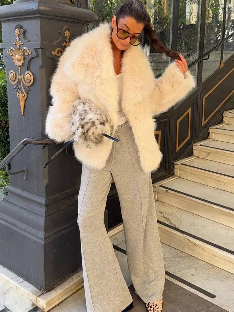 HH 2025 Vintage Women Cropped Faux Jacket Long Sleeve Turn-Down Collar Female Plush Wool Coats Chic Lady Fur Outerwear