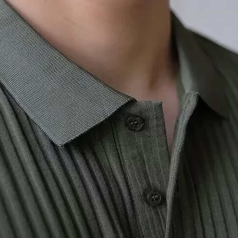 Vertical Stripe Knit Polo Mens Shirts Summer Slim Solid Color Breathable Turn-Down Collar Business Short Sleeve Polo Tops 260311