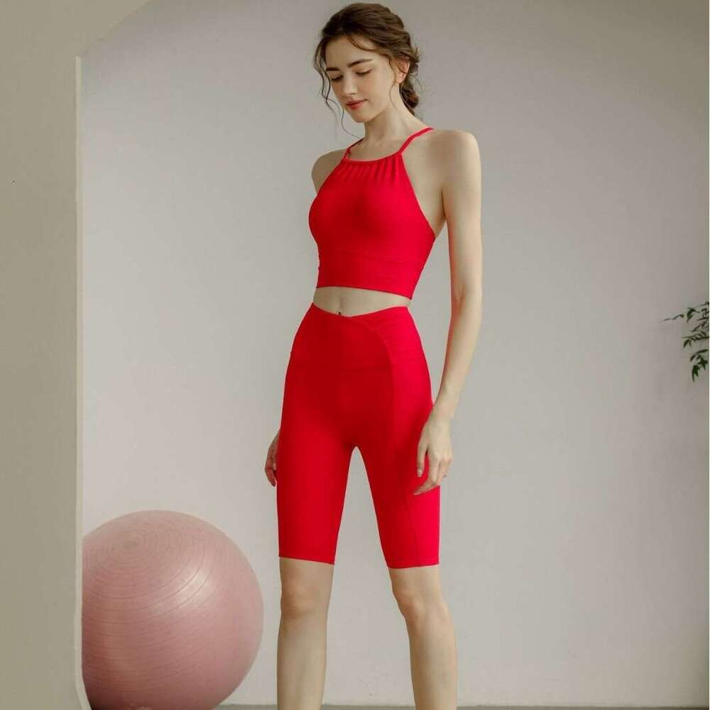 Women's sports Designer with chest pads and thin straps, yoga tank top, shockproof, anti-sagging, sexy backless fitness bra