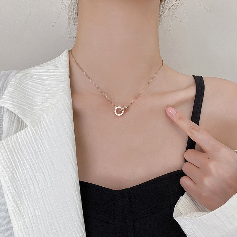 Luxury Brand Designer Jewelry Steel Non-Fading Roman Letter Necklace For Women, Light Luxury Niche Design, High-End Interlocking Zircon Clavicle Chain