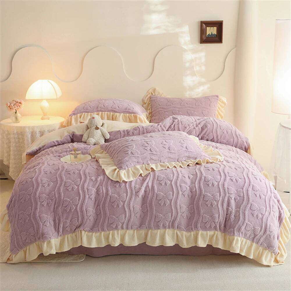 Winter Warm Bedding Milk Four-Piece Set Princess Duvet Thickened Coral Velvet Quilt Cover Bed Sheet Pillowcases H260312