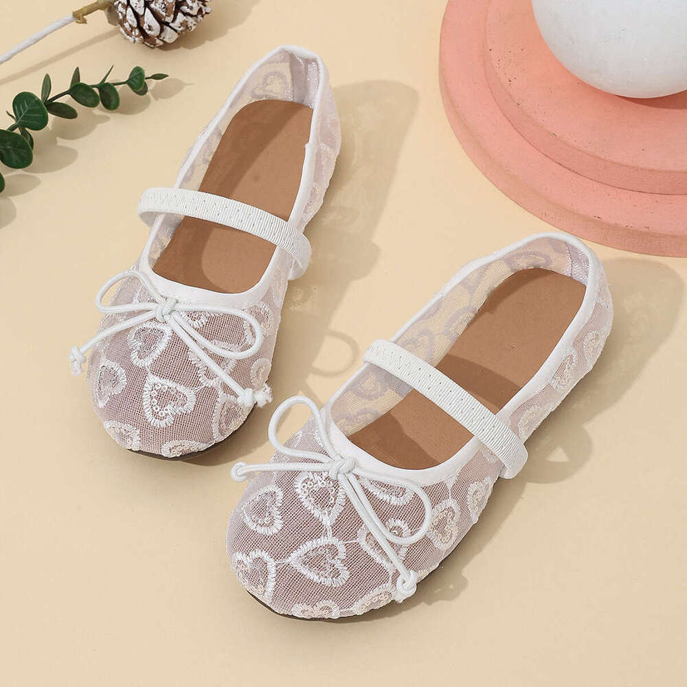 Summer elastic straps for girls, flat embroidered heart-patterned mesh shoes, fashionable, elegant, cute, with bowknot, children's shoes 8158