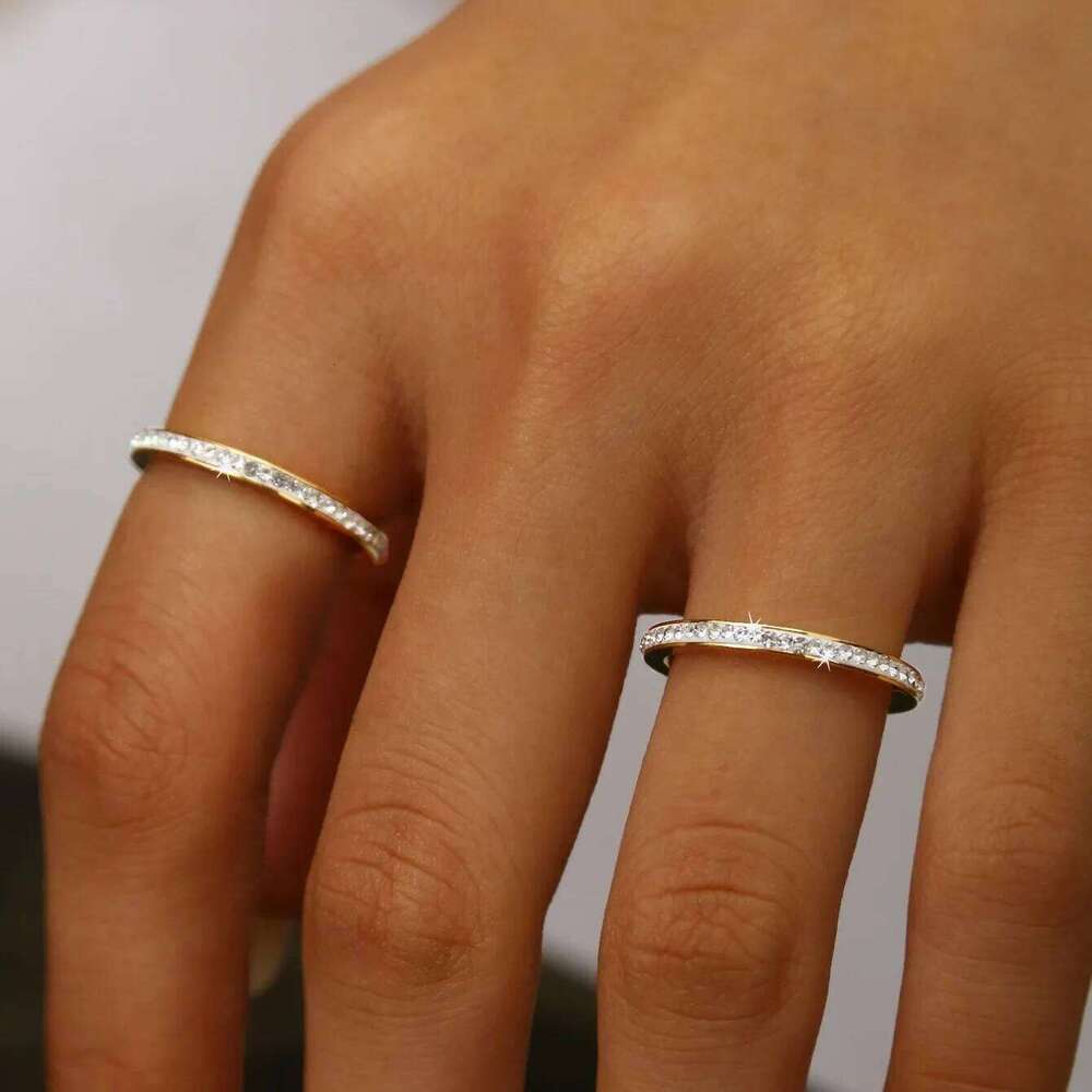 Trendy Ins Personality Niche Light Temperament Versatile Stainless Steel With Diamonds Plated 18K Gold Ring Female H260312
