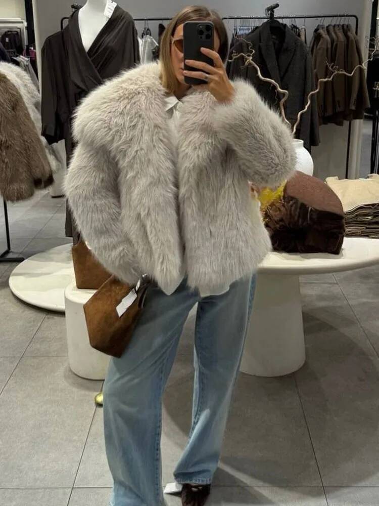 HH 2025 Vintage Women Cropped Faux Jacket Long Sleeve Turn-Down Collar Female Plush Wool Coats Chic Lady Fur Outerwear