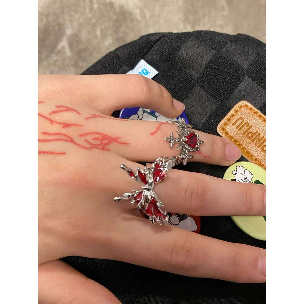 Goth Punk Retro Red Crystal Heart Cross Geometry Irregular Open Ring Set Y2K Halloween Accessories For Women Kpop Jewelry H260312