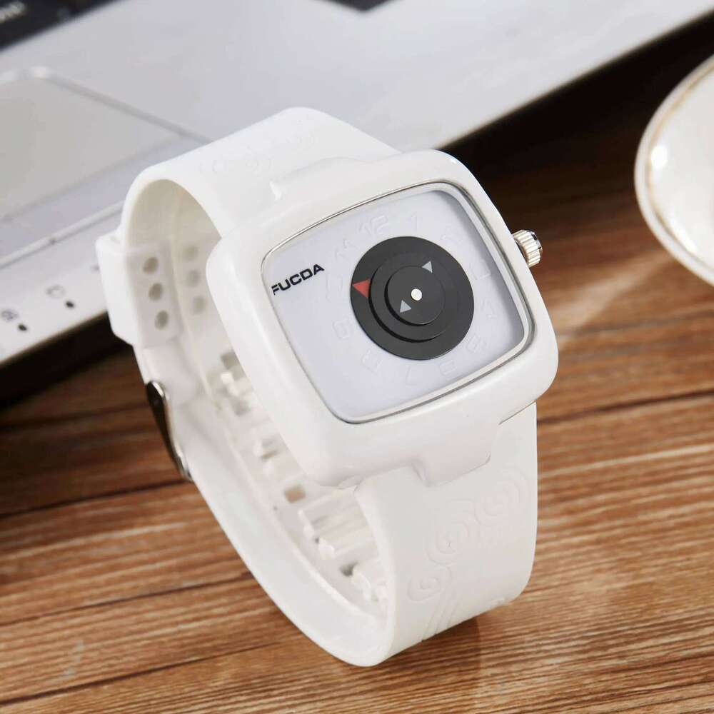 Fashionable Creative Cool Men's Simple Sports Style Waterproof Silicone Strap Quartz Watch For Man relojes para hombres