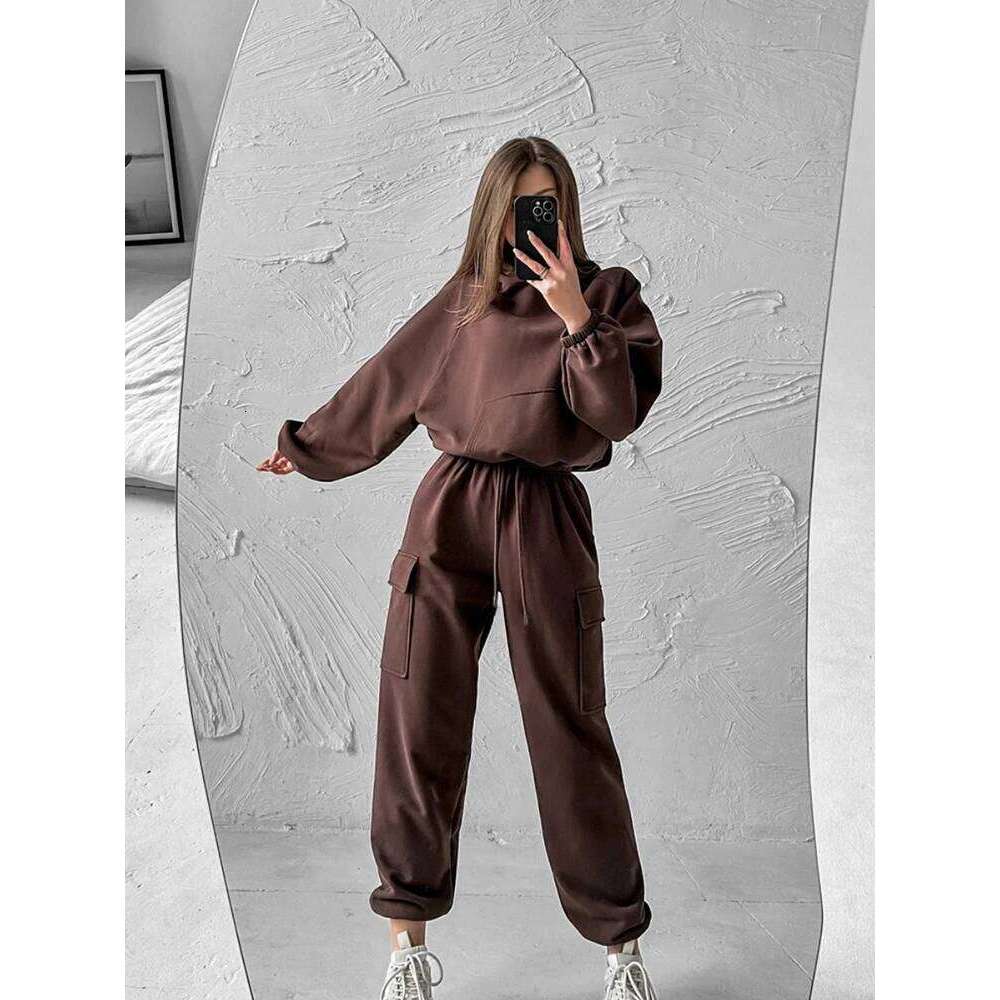 Autumn 2024 new women's casual sports hoodie Solid color long sleeved pocket hoodies Lace up work pants Lady's two piece set C260312