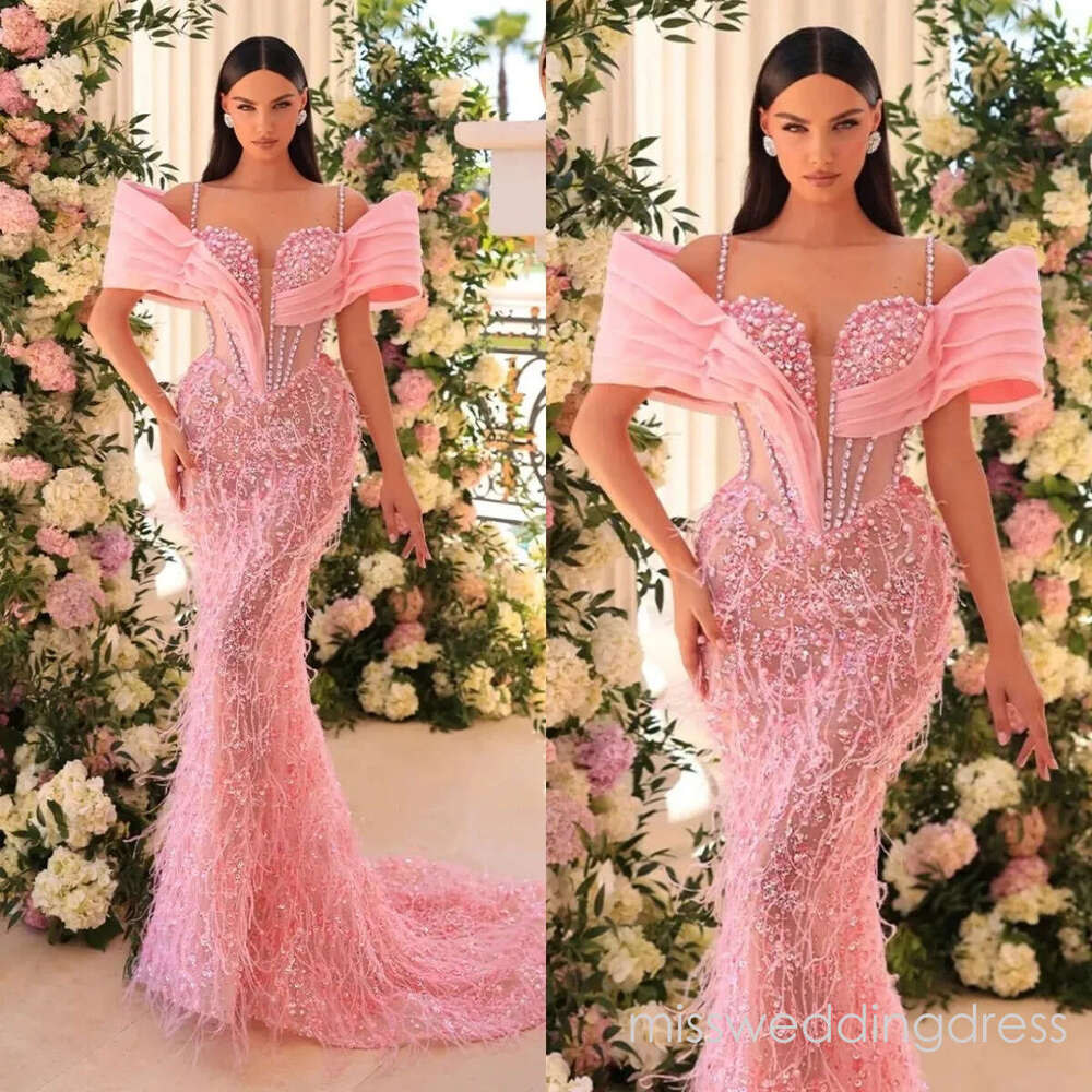 Gorgeous Feather Pearls Evening Dresses Sequins Crystal Prom Gown Illusion Mermaid Party Dress Spaghetti Straps Customized Vestidos De Noche Plus Size