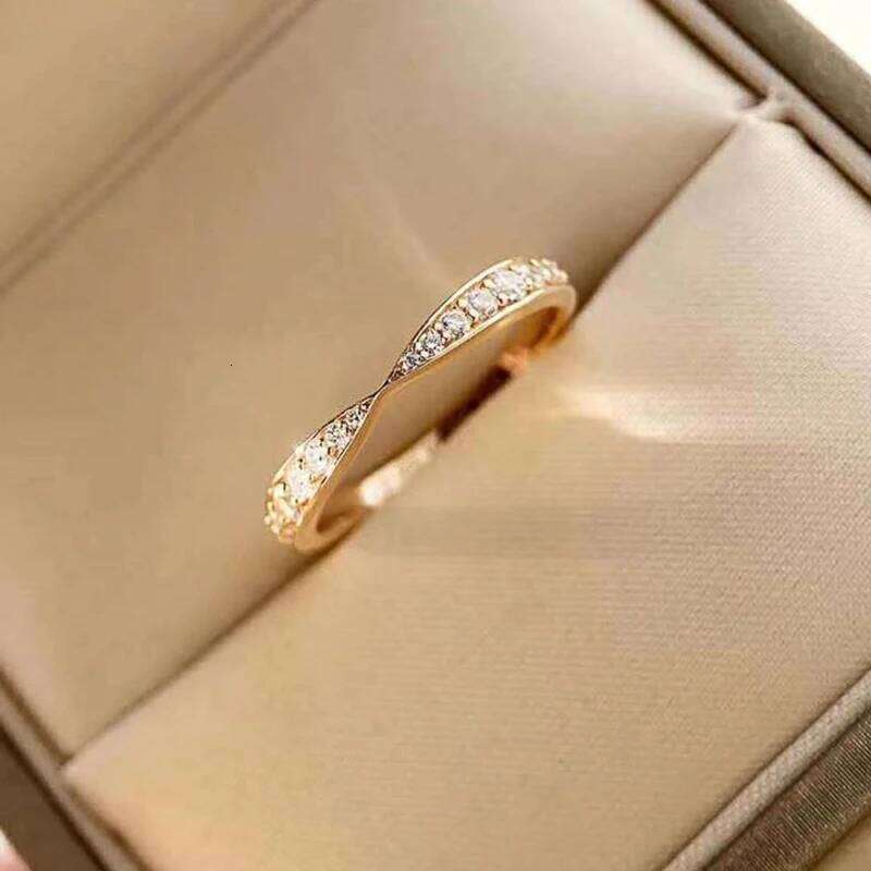 Huitan Chic Women Thin Rings Simple Stylish Wedding Bands Accessories Daily Wear Exquisite Temperament Lady Ring Fashion Jewelry H260312
