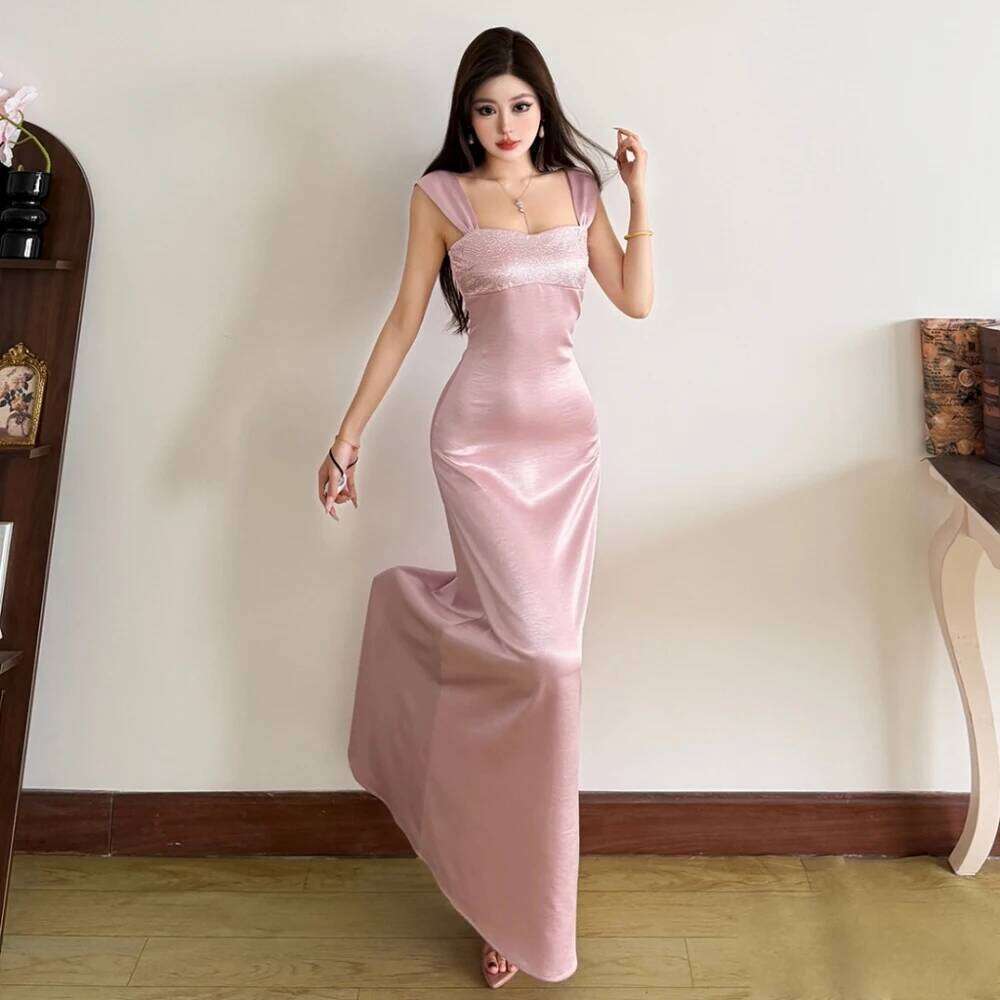 SylCue Rhinestone Decoration Dress Woman U Collar Backless Sleeveless High Waist Robe Valentine's Day Elegant Style Long Bodycon C260312