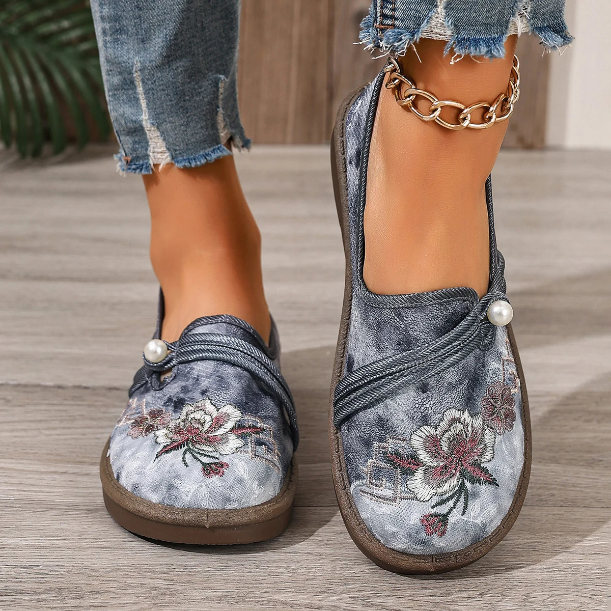 Womens Fashionable Casual Shoes Comfortable and Suitable for Commuting Walking the Gift Women Mom 260306